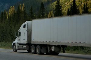 Los metodos de sujecion de carga para transporte en carretera